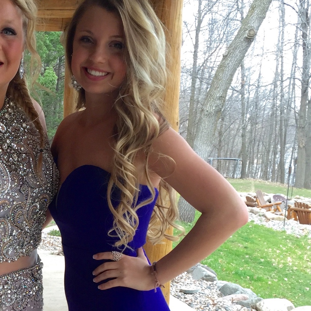 Blue prom dress